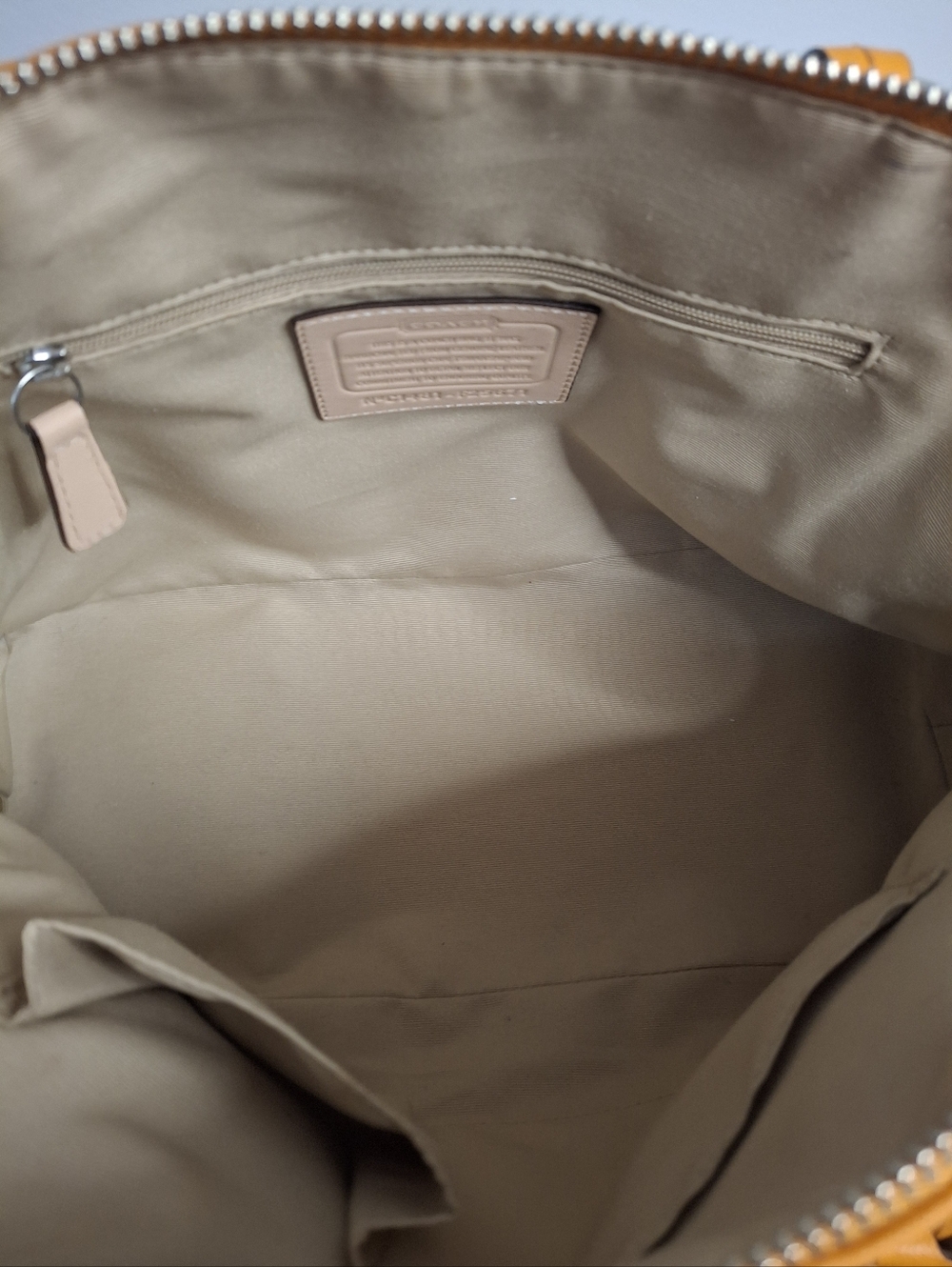 Coach Peyton Cora Domed Satchel Bag With Crossbody in Pumpkin EUC - Picture 6 of 7